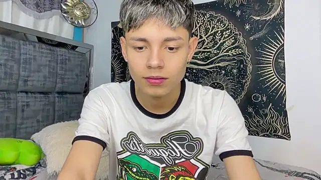 Chat XXX ao vivo de Andy_Belier23