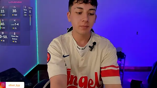 Chat XXX ao vivo de oliver_kyy