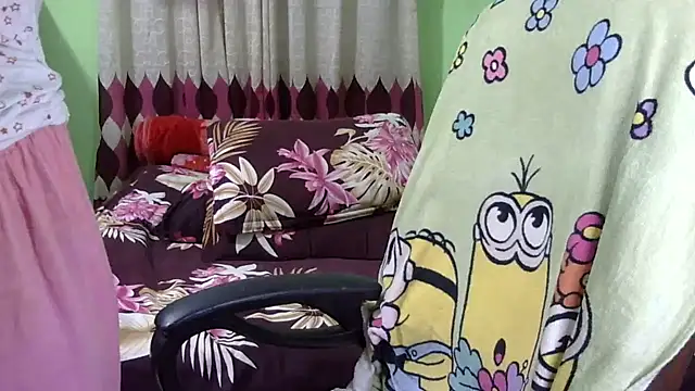 BengaliQueenStar's Live XXX Chat