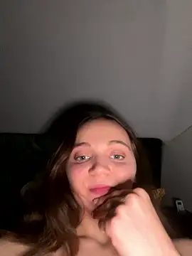 TheYourL: απευθείας συνομιλία ΧΧΧ