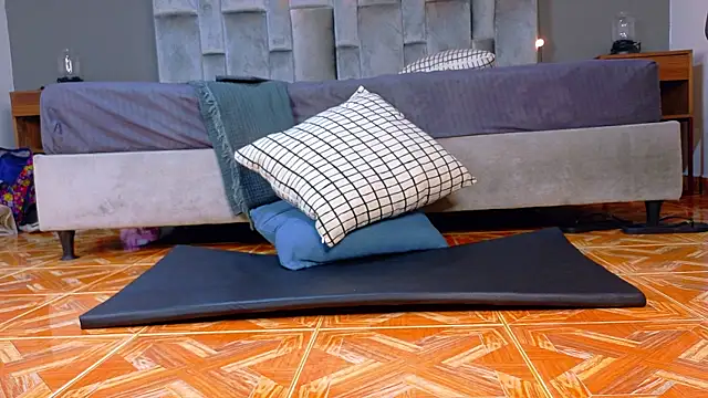 RiriiBrunette__ Chat XXX live