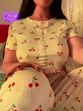 OnlyRima's Live XXX Chat