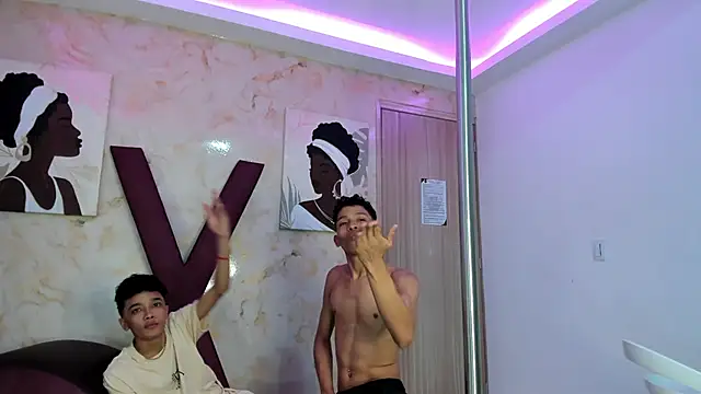 Chat XXX en directo de EMPIRE_BOYS1