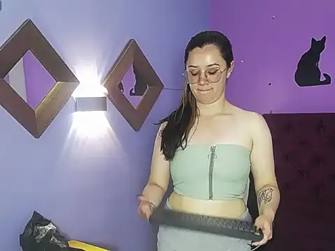 Alaiia___ live XXX chat