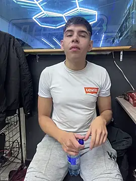 Johan_stick's Live XXX Chat