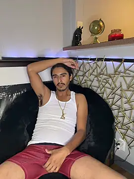 jrrichforever's Live XXX Chat