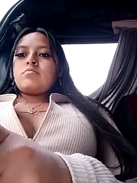 Chat +18 de LunaHot_777 ao vivo