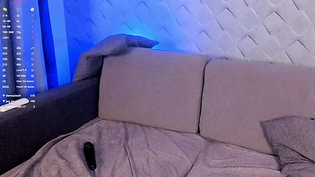 CrimsonBella Live XXX-chat