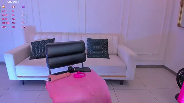 TaraLawrenceのライブXXXチャット