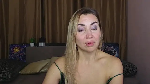 Kiss_julli88I Live XXX-Chat