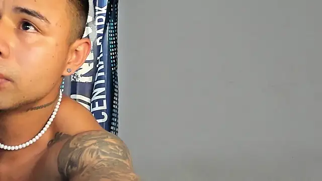 _Logan_Colton_: онлайн-секс-чат