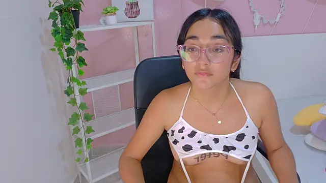 NicoletCherry__'s Live XXX Chat