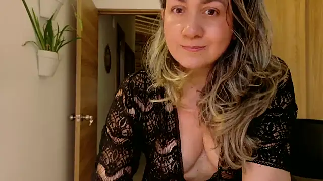 AVRAKEHDABRA's Live XXX Chat