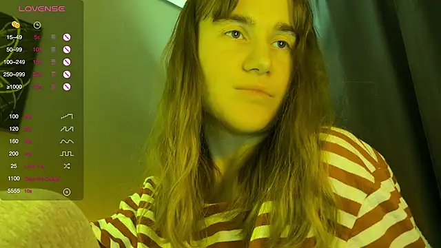 Chat +18 de kleya_ ao vivo