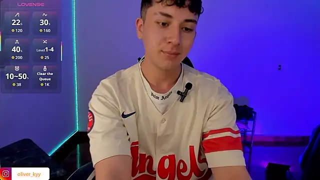 oliver_kyy's Live XXX Chat