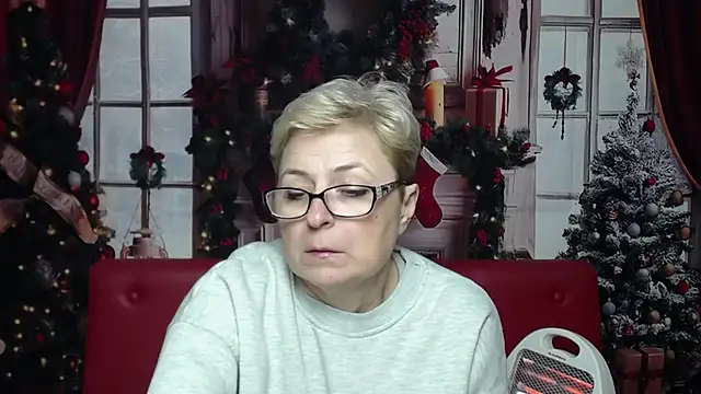 EmiliaGree – Naživo XXX chat