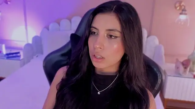 Онлайн чат XXX zia_cooper