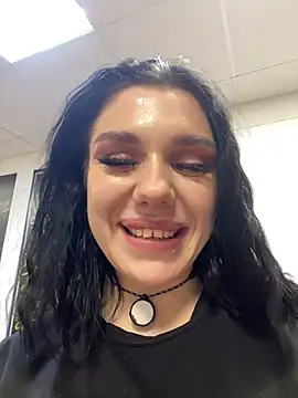 Chat +18 de MaeveMoon ao vivo