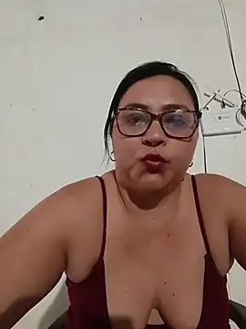 Chat XXX en directo de Dirty-Momm-Divorced-Hot