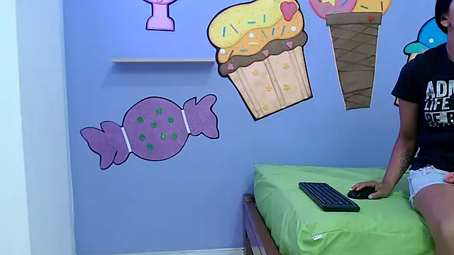 NOVAHOT98のライブXXXチャット