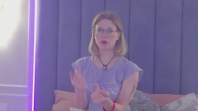 IvyBriggs webcam show