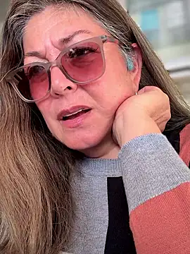 Chat XXX ao vivo de emma_tour