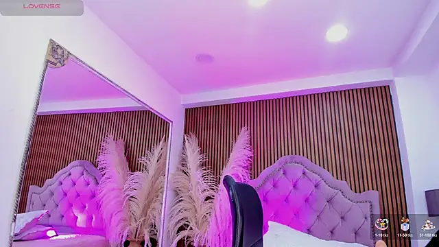 SelenaStonne Chat XXX in diretta