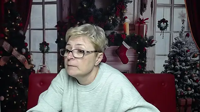 EmiliaGree: απευθείας συνομιλία ΧΧΧ