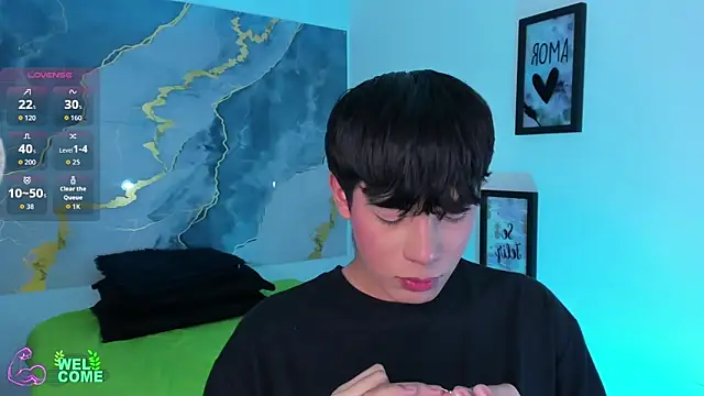 Isaac_KurttのライブXXXチャット