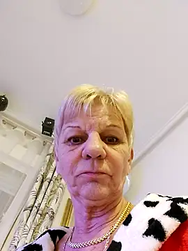 Catababa67's Live XXX Chat