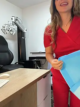 alicee16 élő XXX-chatje