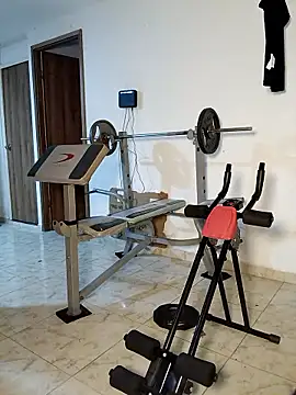 LEIRIS_Y_FRED_01's Live XXX Chat