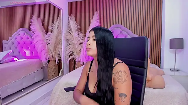 SelenaStonne's Live XXX Chat