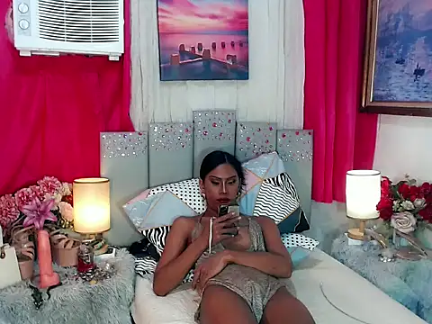 Tarah_MC_Collins' Live XXX Chat