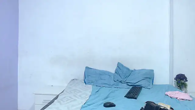 onixandghosty1 Adlı Modelin Canlı XXX Sohbeti