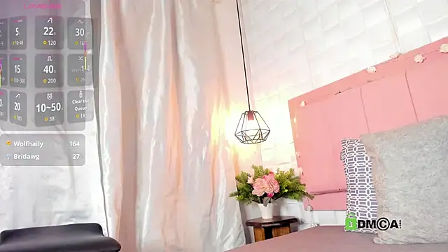 Chatroom XXX en direct de Lunaamorena_