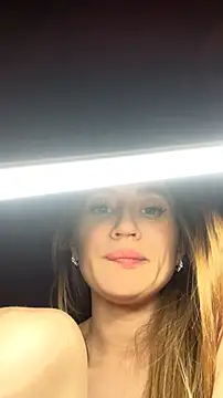 MissEvelynGlow Obrolan Langsung XXX