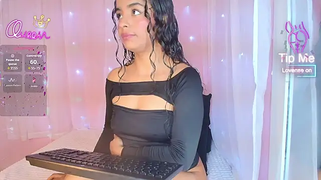 SunnyGilmoree Chat XXX in diretta