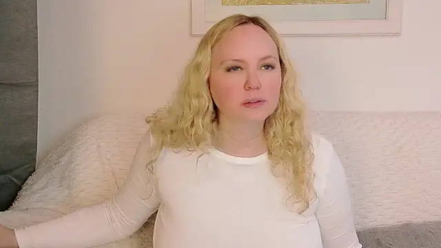 Sarah4you Adlı Modelin Canlı XXX Sohbeti