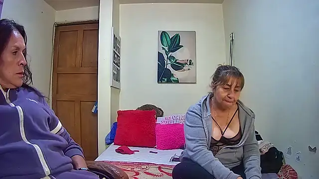 Онлайн чат XXX nicoltatiana_