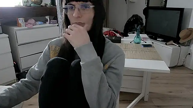 CeriseLapine's Live XXX Chat