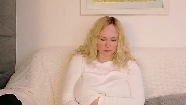 Sarah4you Chat XXX live