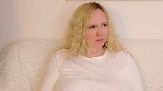 Sarah4you's Live XXX Chat