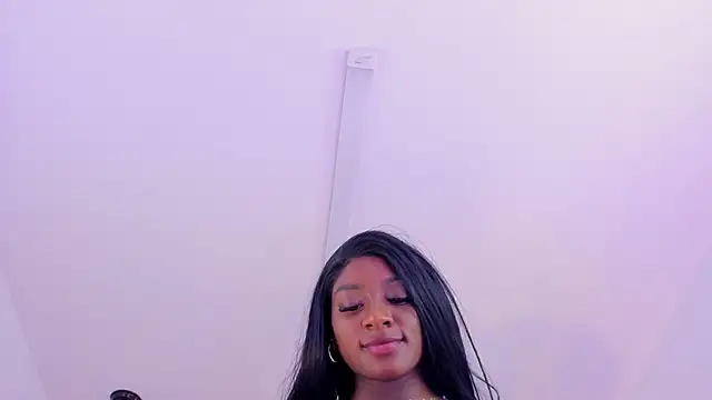 AdharaHills' Live XXX Chat