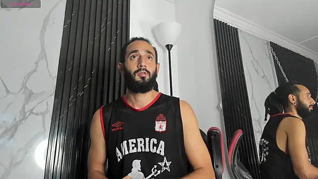 Chat XXX ao vivo de Tatis__