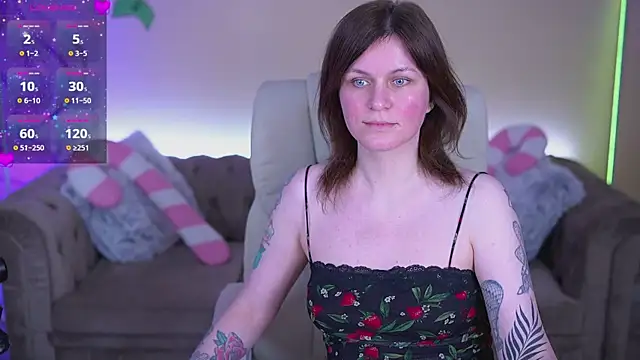 TinaMelt élő XXX-chatje