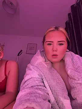 KatieCeexx Adlı Modelin Canlı XXX Sohbeti