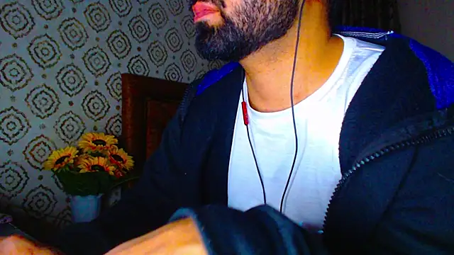 cutebeardi's Live XXX Chat