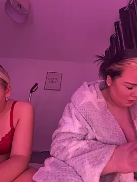 KatieCeexx: вебкам-шоу