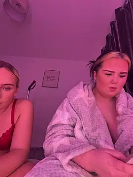 KatieCeexx's Webcam Show